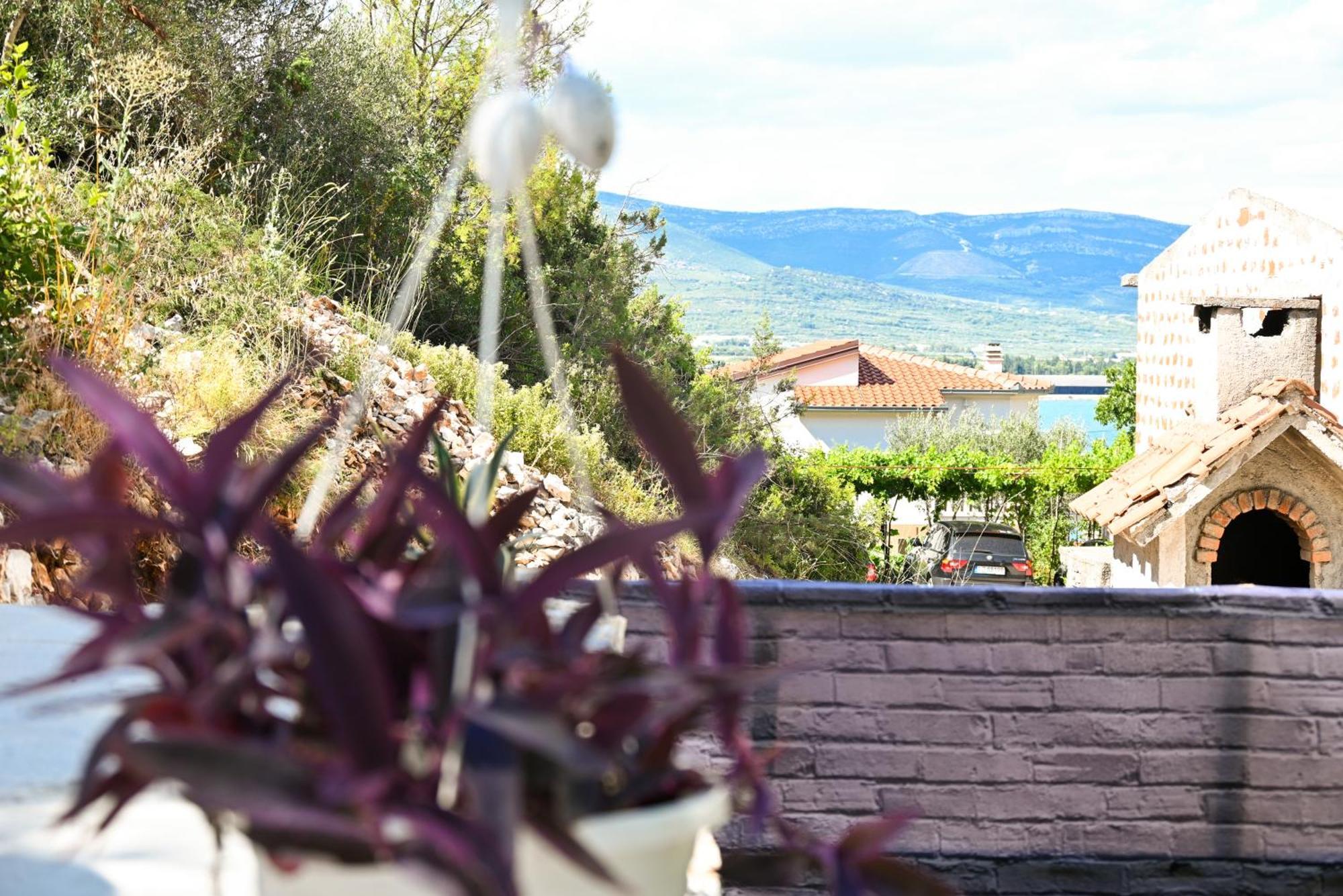 New,Close To The Beach Apartment With Domestic Olive Oil And Wine Traù Esterno foto